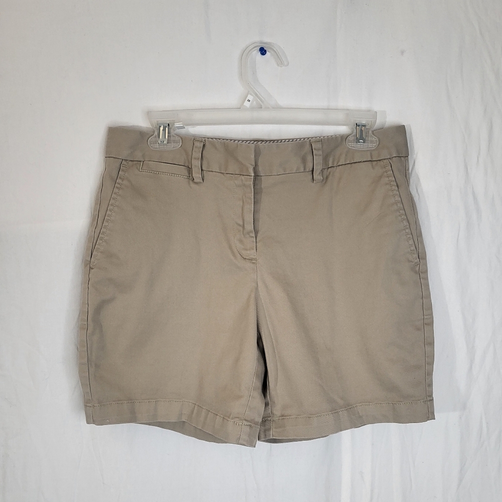 Lands' End Women's 6.5" Mid-Rise Khaki Chino Tan Shorts Size 6 Petite